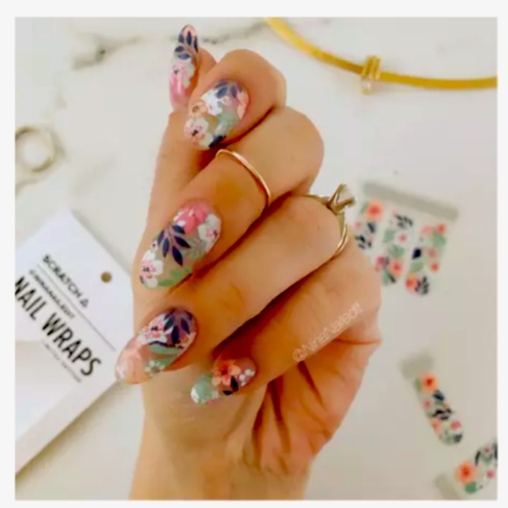 Floral Scratch Nail Wraps